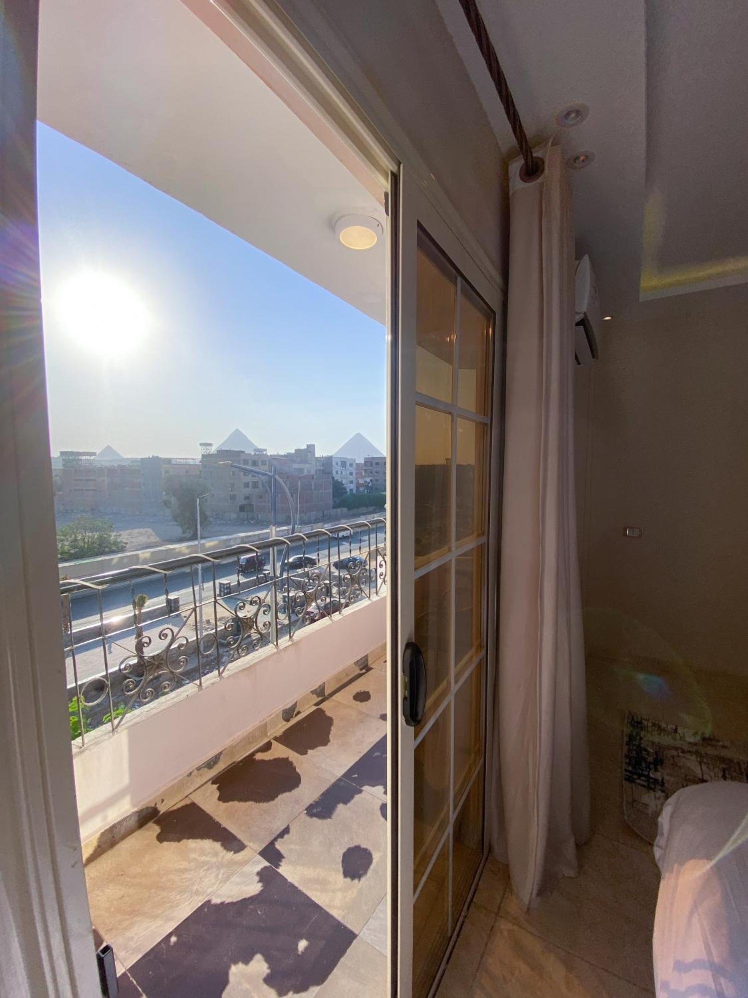 Young Pharaoh View Inn Cairo Exterior photo