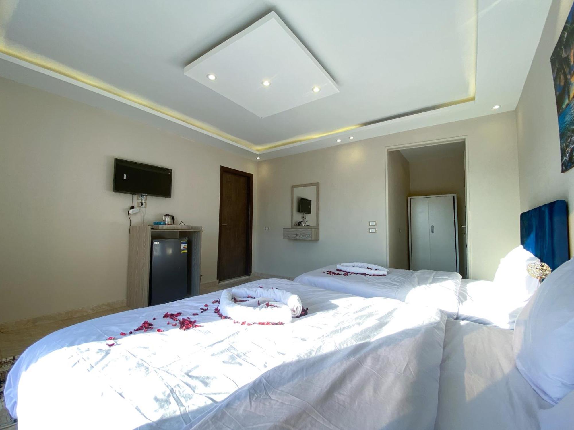 Young Pharaoh View Inn Cairo Exterior photo